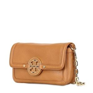 TORY BURCH AMANDA MINI CROSSBODY IN ROYAL TAN LEATHER
INCLUDES DUST-BAG
